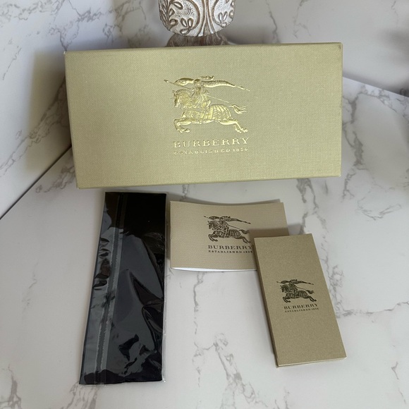 Burberry Nova Check Case Eyeglasses/Sunglasses Hard Clamshell Plaid Box - Picture 4 of 14